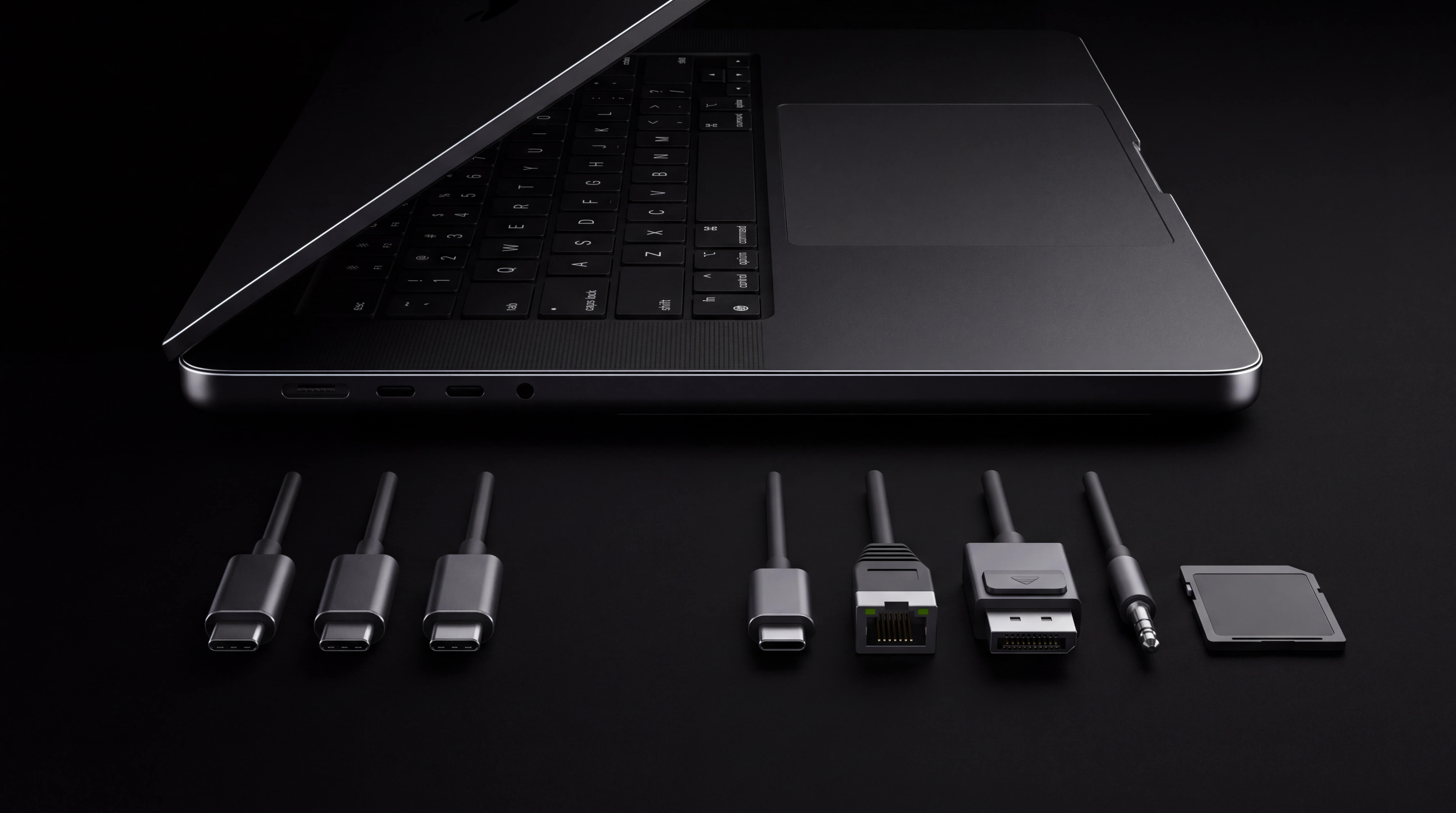 Thunderbolt 5 Hub vs Dock: Which Is Better for Your Mac?